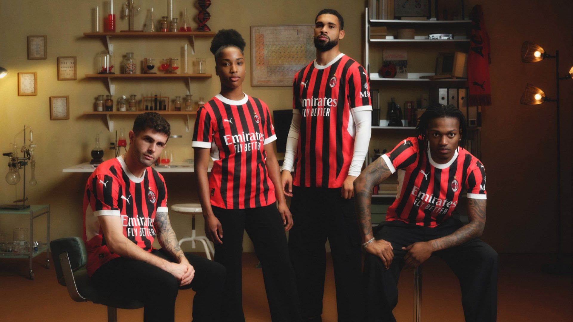 La nuova maglia del Milan 2024 25 celebrati i 125 anni del club Made with Milanismo Goal Italia